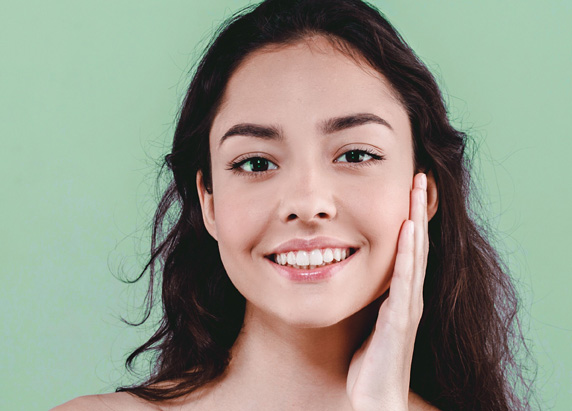 Girl is smiling - Ethicos Institute